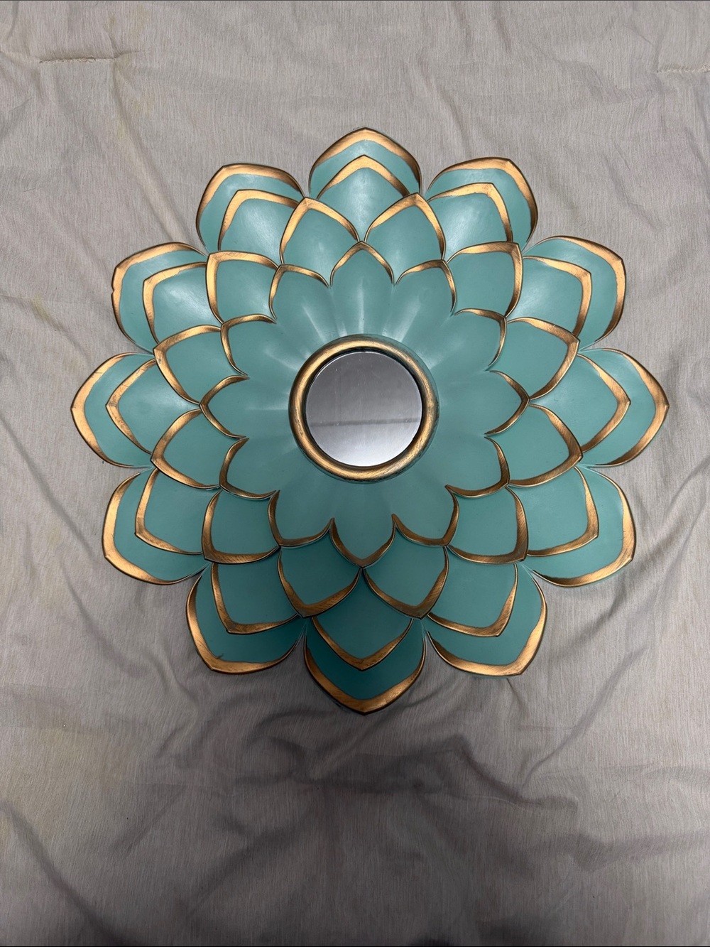 Teal Floral Plastic Wall Decor Set with Gold Accents - Picture 3 of 10